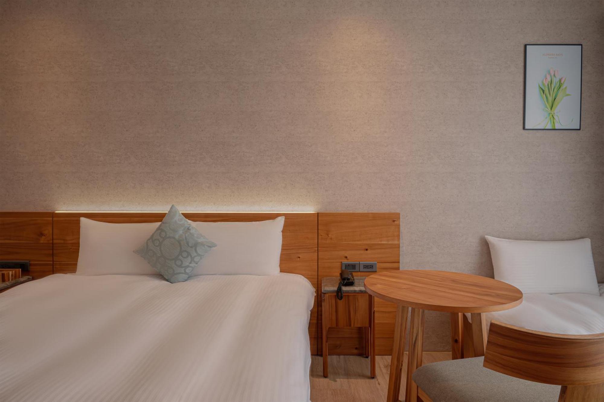 In Joy Hotel Taizhong Zewnętrze zdjęcie