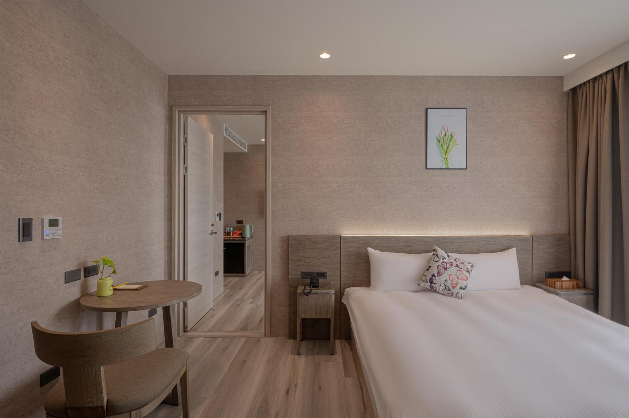 In Joy Hotel Taizhong Zewnętrze zdjęcie